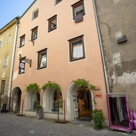 Traditional Old Town Apartment Hall in Tirol Exteriör bild